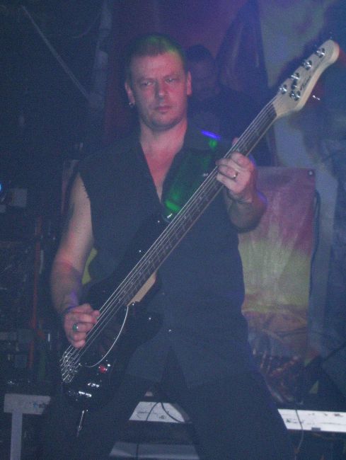Image: 070121--therion/web/grave_digger15.jpg